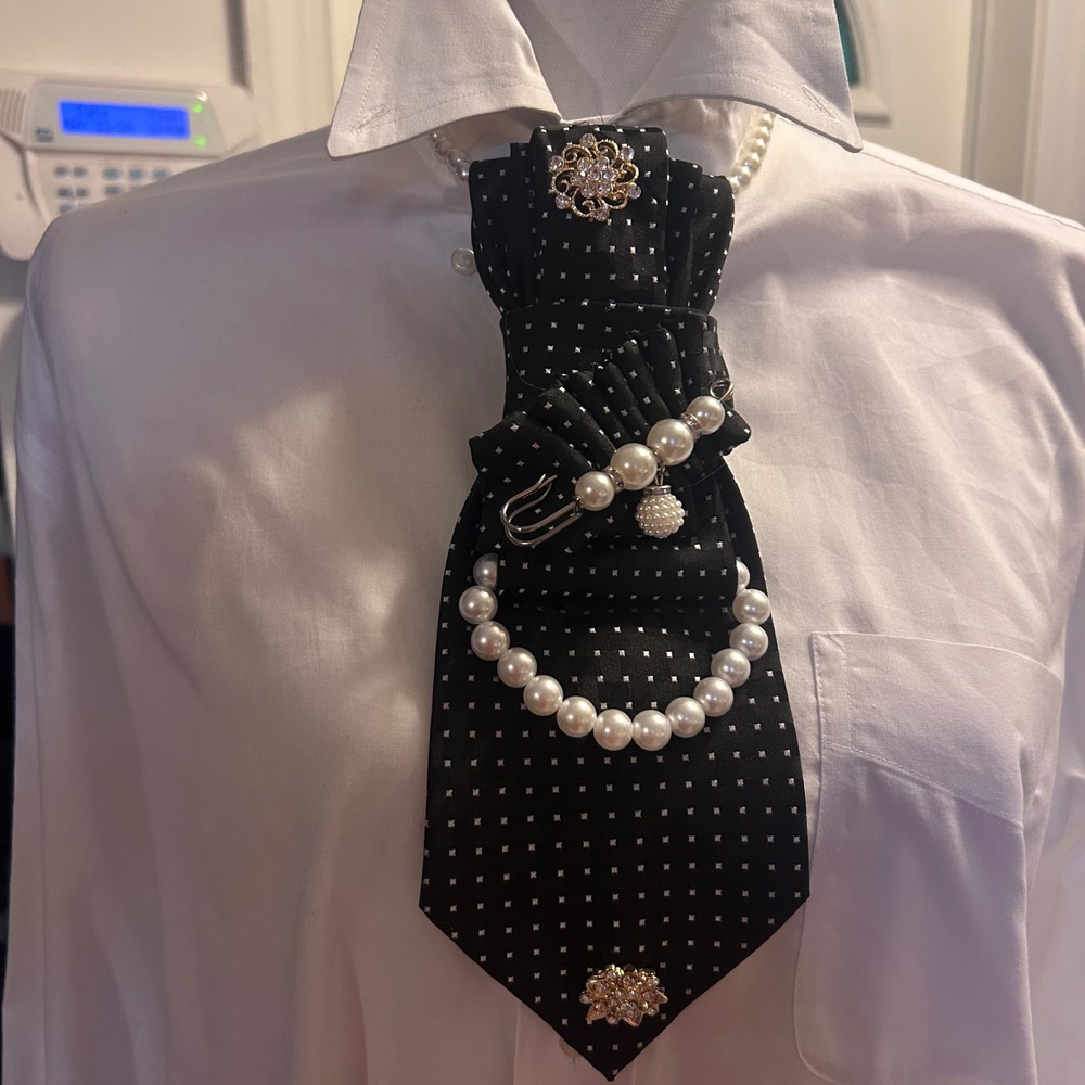 Monzini Milano Italy Pearl Embellished Statement Tie Necklace & Earring Set Blk